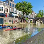 De Verrassing Aan De Werf