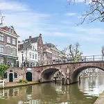 De Verrassing Aan De Werf